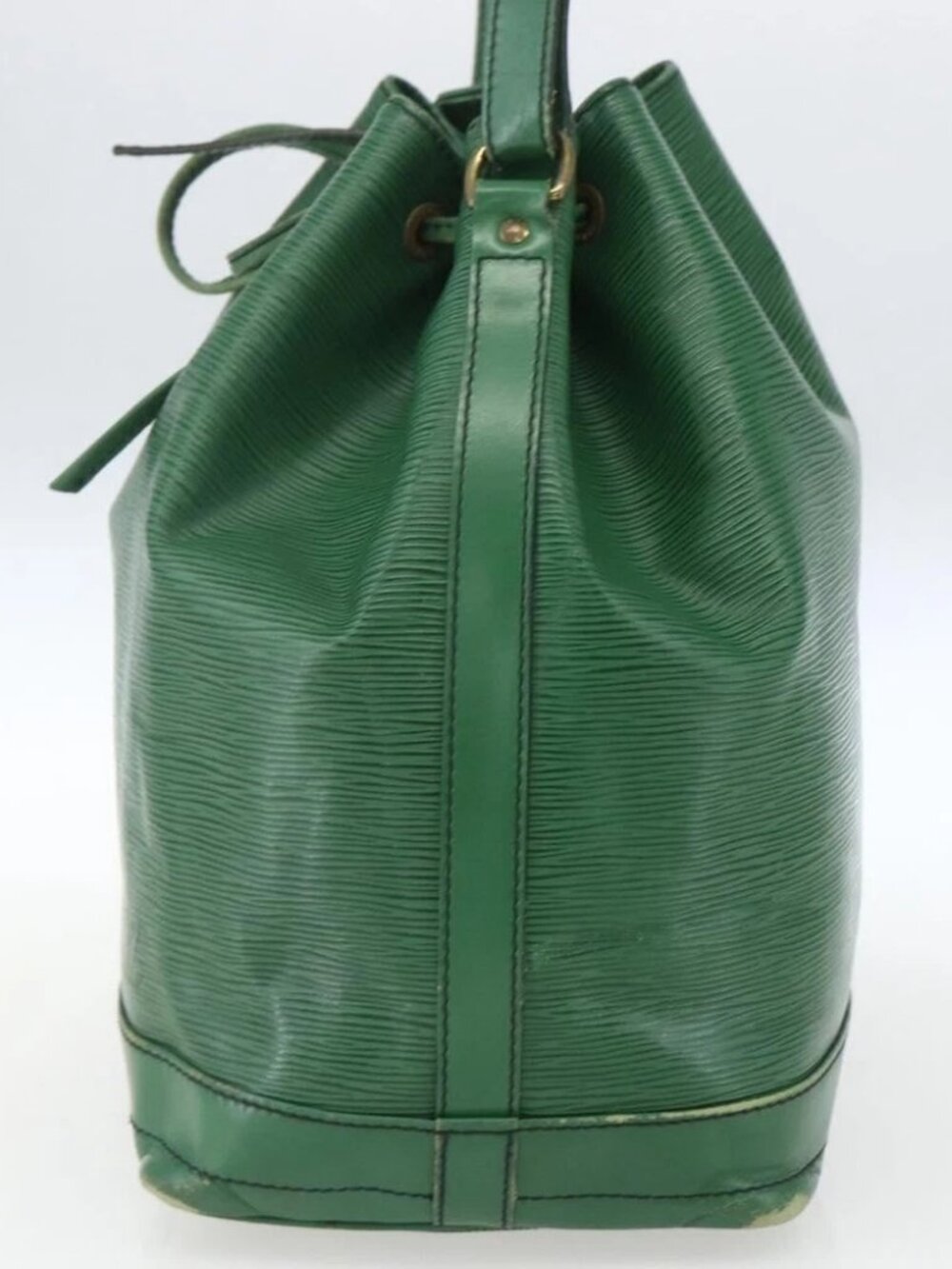 LOUIS VUITTON Epi Noe Shoulder Bag Green M44004 LV Auth - Picture 4 of 15